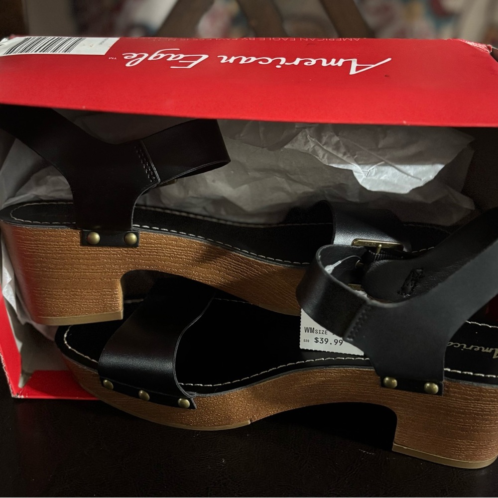 NWT American Eagle SAINT Black Heels Size 9.5